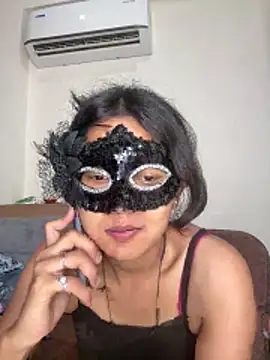 raavigirl online show from 04/21/26, 09:17