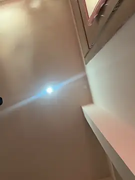 raavigirl online show from 04/22/26, 09:22