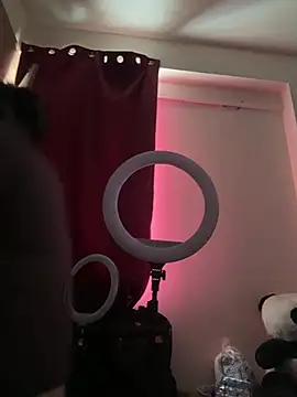 raavigirl online show from 04/25/26, 10:51