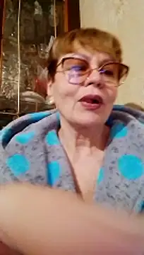 Snapshot of SophieBurns chatting on 04/19/26, 06:10 SophieBurns online show from 04/19/26, 06:10