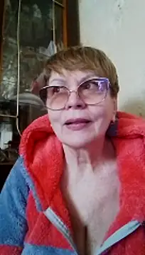Snapshot of SophieBurns chatting on 04/27/26, 09:29 SophieBurns online show from 04/27/26, 09:29