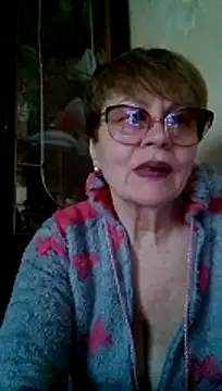 Snapshot of SophieBurns chatting on 05/06/26, 12:43 SophieBurns online show from 05/06/26, 12:43