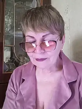 Snapshot of SophieBurns chatting on 05/29/26, 09:40 SophieBurns online show from 05/29/26, 09:40