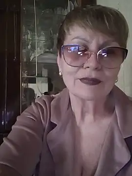 Snapshot of SophieBurns chatting on 06/02/26, 02:08 SophieBurns online show from 06/02/26, 02:08