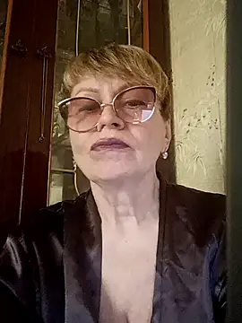 Snapshot of SophieBurns chatting on 06/23/26, 08:56 SophieBurns online show from 06/23/26, 08:56