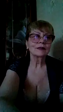 Snapshot of SophieBurns chatting on 06/27/26, 12:22 SophieBurns online show from 06/27/26, 12:22