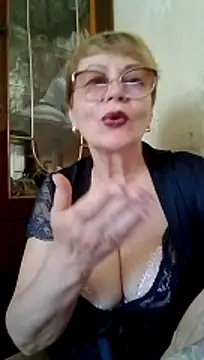 Snapshot of SophieBurns chatting on 07/03/26, 10:43 SophieBurns online show from 07/03/26, 10:43