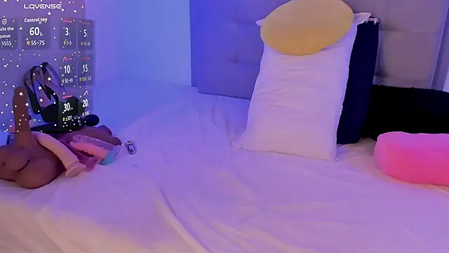 Snapshot of Ally_muun chatting on 02/19/26, 04:58 Ally muun online show from 02/19/26, 04:58