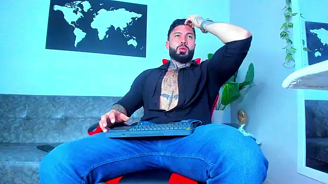 Alessrose online show from 02/17/26, 07:42