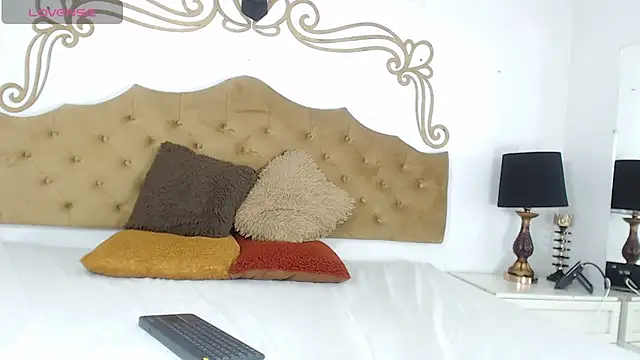 CloeCastillo online show from 02/21/26, 09:32