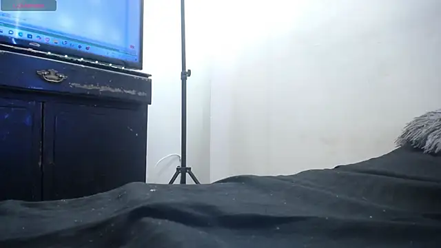 Snapshot of Naomy_Reiden chatting on 05/19/26, 01:56 Naomy Reiden online show from 05/19/26, 01:56