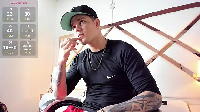 Snapshot of rayan_linxx chatting on 02/18/26, 06:59 rayan linxx online show from 02/18/26, 06:59