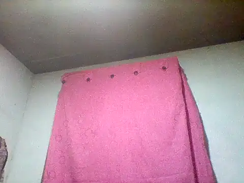 lucyscay  online show from 04/13/26, 07:36