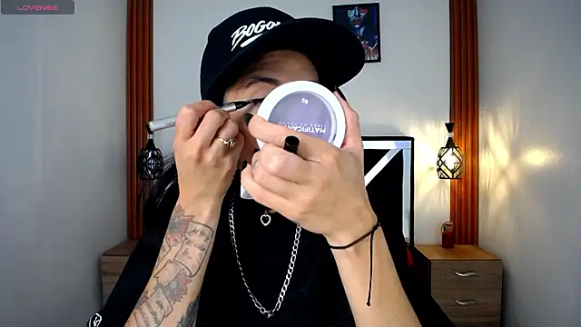 FRANCESCA LOVE  online show from 03/23/26, 08:35