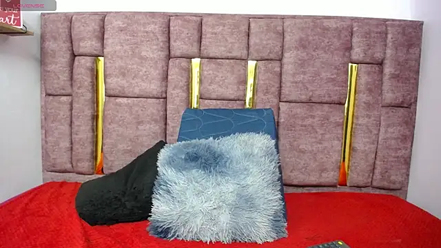 FRANCESCA LOVE  online show from 04/09/26, 03:17