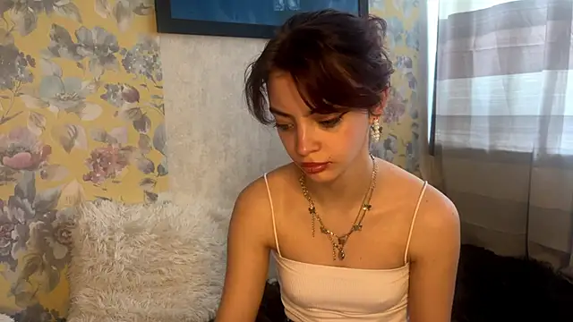 Snapshot of CassyVixen chatting on 05/28/26, 04:37 CassyVixen online show from 05/28/26, 04:37