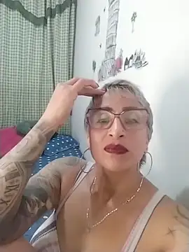 Snapshot of Charlotte_gray_ chatting on 02/11/26, 11:32 Charlotte gray online show from 02/11/26, 11:32