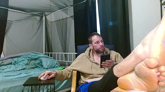 Snapshot of cguffey2284 chatting on 02/15/26, 12:58 cguffey2284 online show from 02/15/26, 12:58