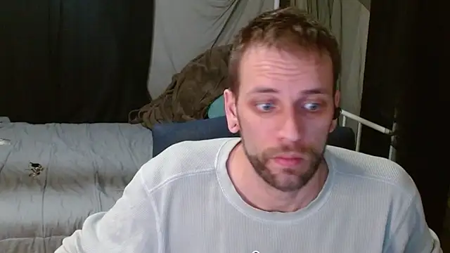 Snapshot of cguffey2284 chatting on 02/19/26, 03:24 cguffey2284 online show from 02/19/26, 03:24