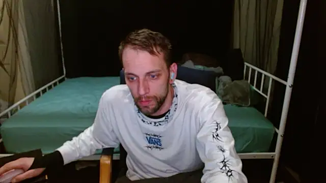 Snapshot of cguffey2284 chatting on 02/25/26, 12:53 cguffey2284 online show from 02/25/26, 12:53