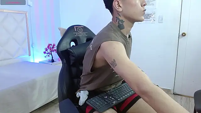 estefan tay online show from 02/09/26, 03:10