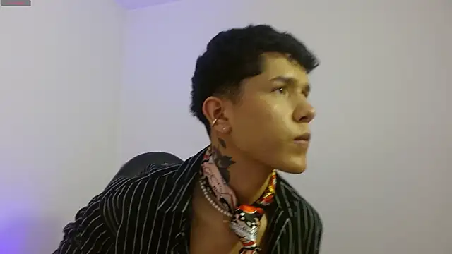 estefan tay online show from 02/16/26, 03:24