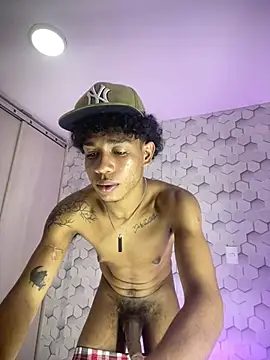 Snapshot of 777_dmz_ chatting on 02/13/26, 08:32 777 dmz online show from 02/13/26, 08:32