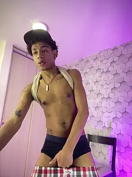 Snapshot of 777_dmz_ chatting on 02/18/26, 02:29 777 dmz online show from 02/18/26, 02:29