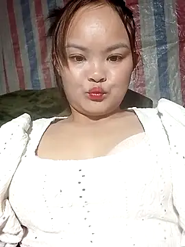 Snapshot of Luminana chatting on 02/08/26, 02:26 Luminana online show from 02/08/26, 02:26