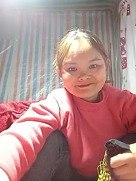 Snapshot of Luminana chatting on 02/09/26, 02:15 Luminana online show from 02/09/26, 02:15