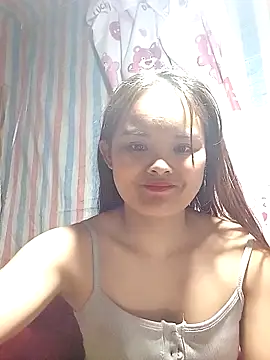 Snapshot of Luminana chatting on 02/16/26, 02:40 Luminana online show from 02/16/26, 02:40