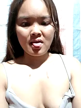 Snapshot of Luminana chatting on 02/26/26, 08:24 Luminana online show from 02/26/26, 08:24