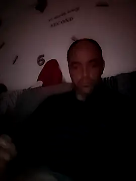 Snapshot of circott chatting on 02/08/26, 08:01 circott online show from 02/08/26, 08:01