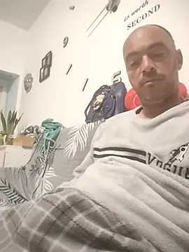 Snapshot of circott chatting on 03/06/26, 11:45 circott online show from 03/06/26, 11:45