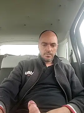 Snapshot of circott chatting on 03/08/26, 01:15 circott online show from 03/08/26, 01:15