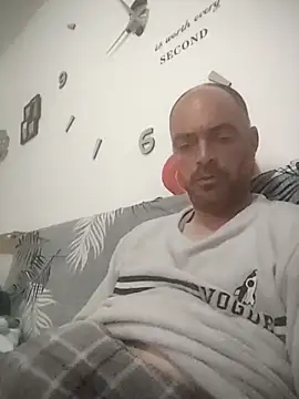 Snapshot of circott chatting on 03/10/26, 06:57 circott online show from 03/10/26, 06:57