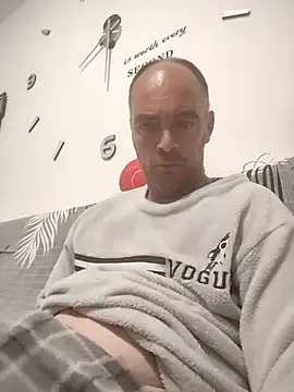 Snapshot of circott chatting on 03/16/26, 06:34 circott online show from 03/16/26, 06:34