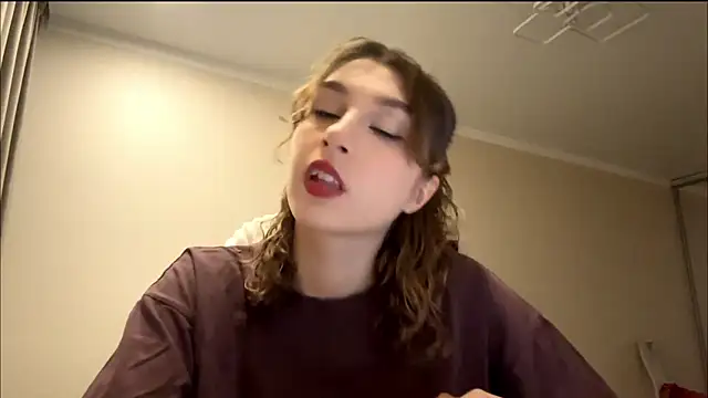 ElliKrovel online show from 02/11/26, 02:11