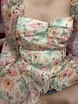 Snapshot of hamoi11 chatting on 02/25/26, 12:42 hamoi11 online show from 02/25/26, 12:42