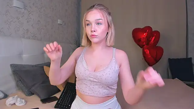 Snapshot of Jenifer_lo chatting on 02/17/26, 09:17 Jenifer lo online show from 02/17/26, 09:17