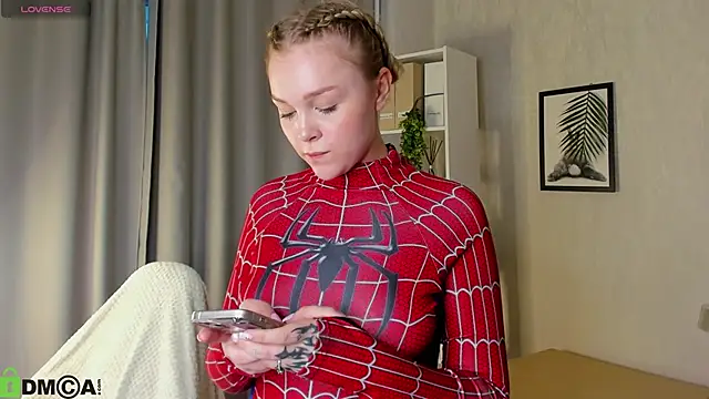 Jenifer lo online show from 03/26/26, 09:15