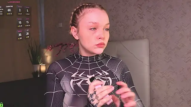 Jenifer lo online show from 04/06/26, 09:21