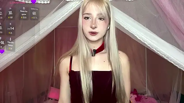 Snapshot of EvaQT chatting on 02/21/26, 07:31 EvaQT online show from 02/21/26, 07:31