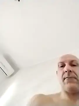 Snapshot of Hardlongbig chatting on 02/07/26, 07:45 Hardlongbig online show from 02/07/26, 07:45