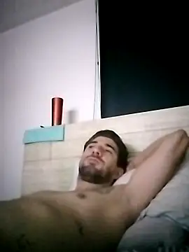 Snapshot of Camilo696903 chatting on 02/24/26, 09:40 Camilo696903 online show from 02/24/26, 09:40