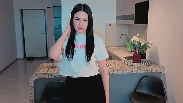 JenniferHowardd online show from 02/11/26, 08:30