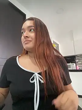 Snapshot of Emily_Harpeer chatting on 02/15/26, 11:30 Emily Harpeer online show from 02/15/26, 11:30