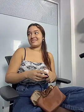 Emily Harpeer online show from 04/18/26, 11:36