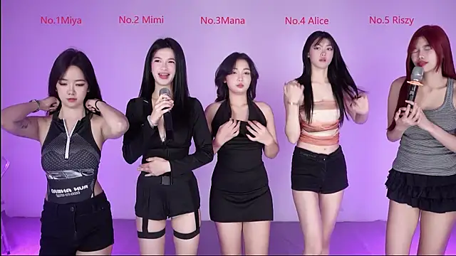 Velvet-girl online show from 03/03/26, 09:37