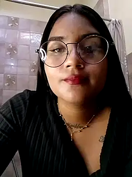 Snapshot of Zoe_Renata chatting on 07/05/26, 08:05 Zoe Renata online show from 07/05/26, 08:05